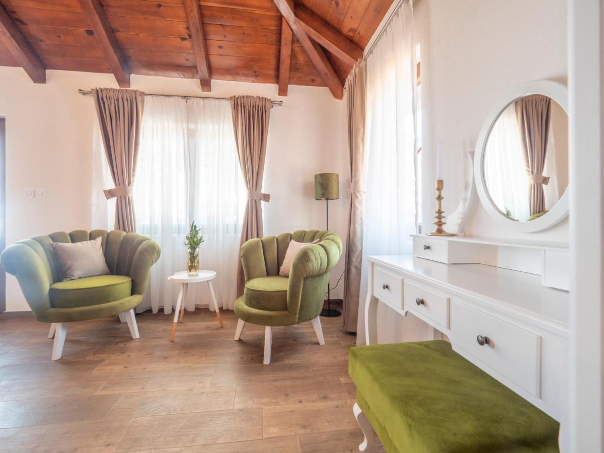 Harmonia Bungalows & Pool Sveti Stefan Esterno foto