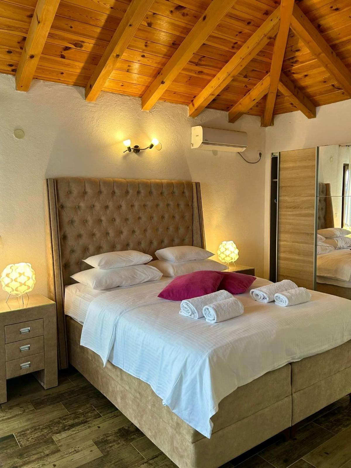 Harmonia Bungalows & Pool Sveti Stefan Esterno foto