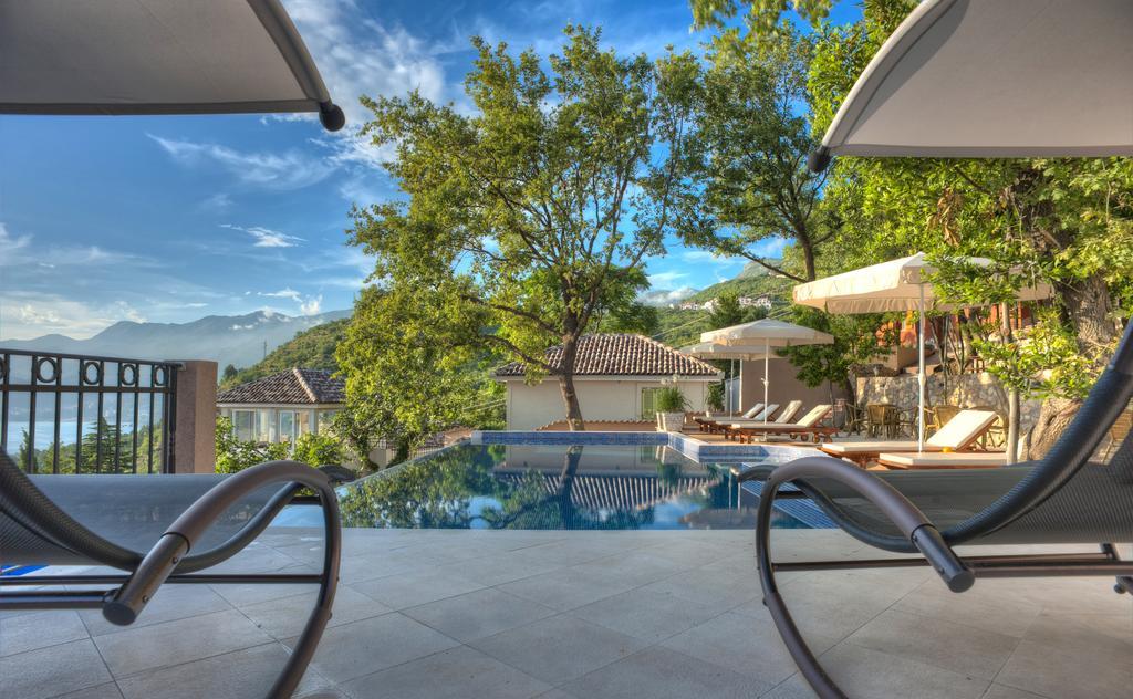 Harmonia Bungalows & Pool Sveti Stefan Esterno foto