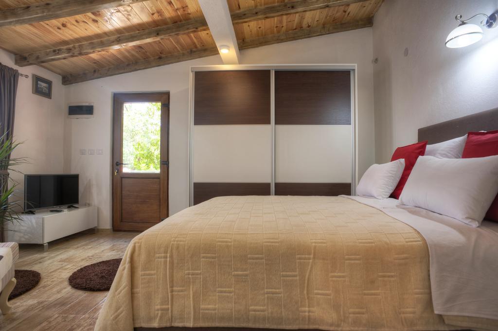 Harmonia Bungalows & Pool Sveti Stefan Esterno foto