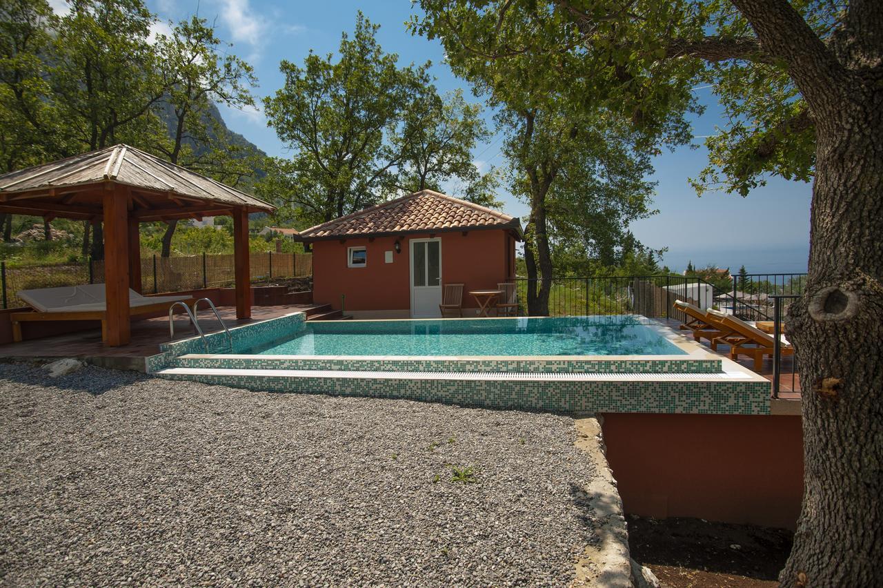 Harmonia Bungalows & Pool Sveti Stefan Esterno foto